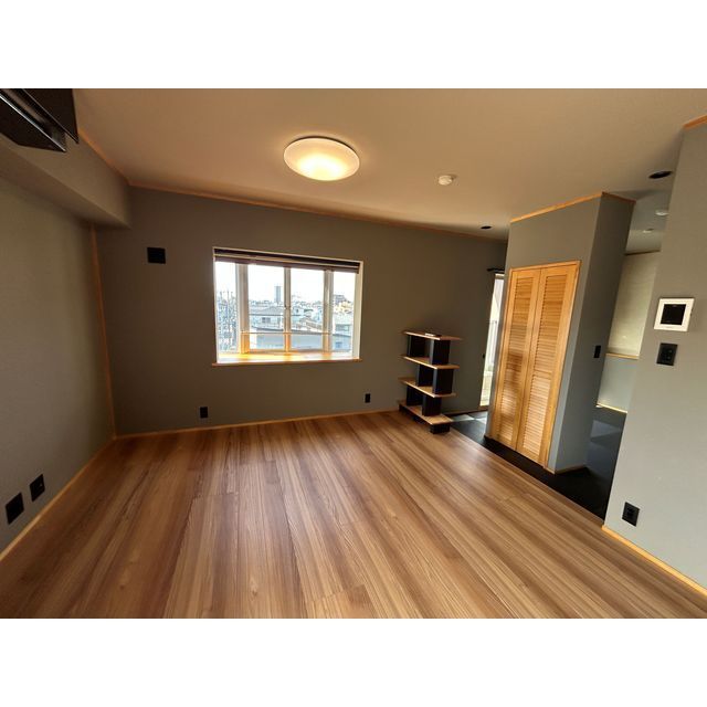 居室・リビング　こちらの居間で趣味の時間をお楽しみください