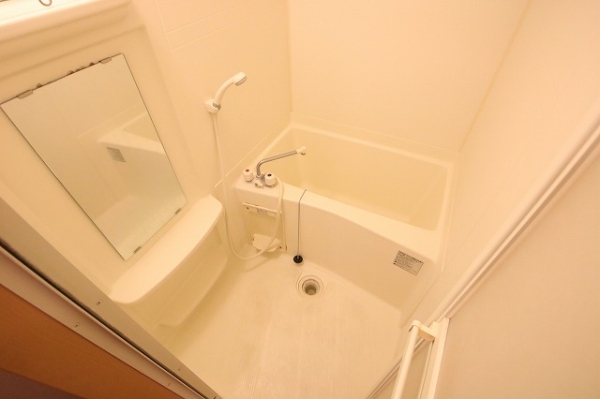 バス・シャワールーム　お風呂全体が乾燥機にもなります。湿気や急なお洗濯にも大活躍