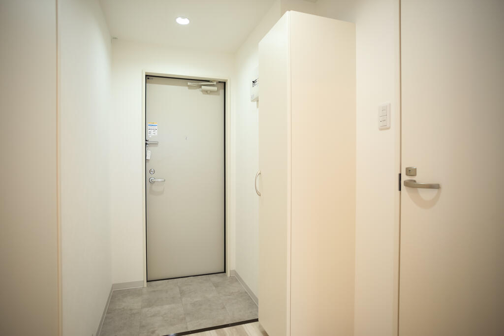 玄関　写真は類似です。同じコンセプトの写真です。