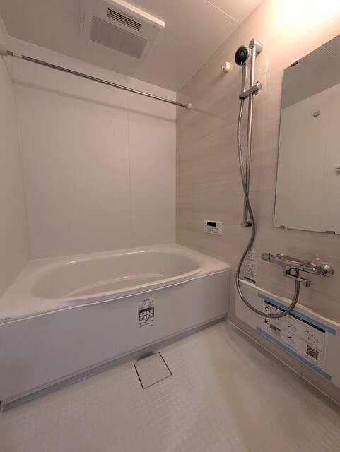 バス・シャワールーム　４０５号の建築中の写真