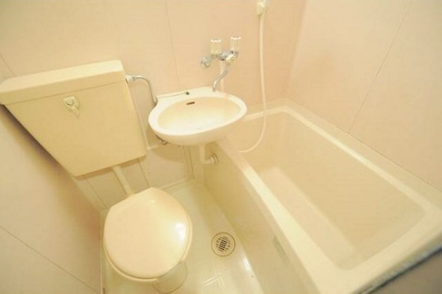 バス・シャワールーム　別部屋同仕様タイプ