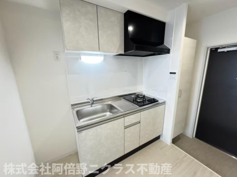 キッチン　内装は別部屋の参考写真です。