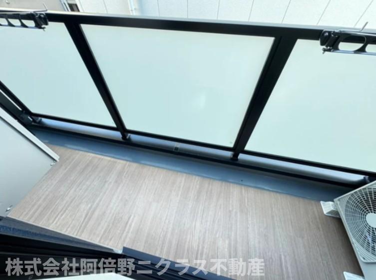 バルコニー　内装は別部屋の参考写真です。