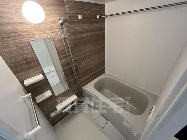 バス・シャワールーム　色合いは異なる場合があります（イメージ）