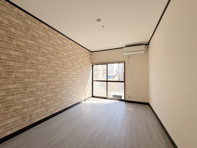 居室・リビング　※別部屋参考写真