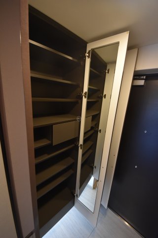 収納　ラシュレ天満橋　シューズボックス