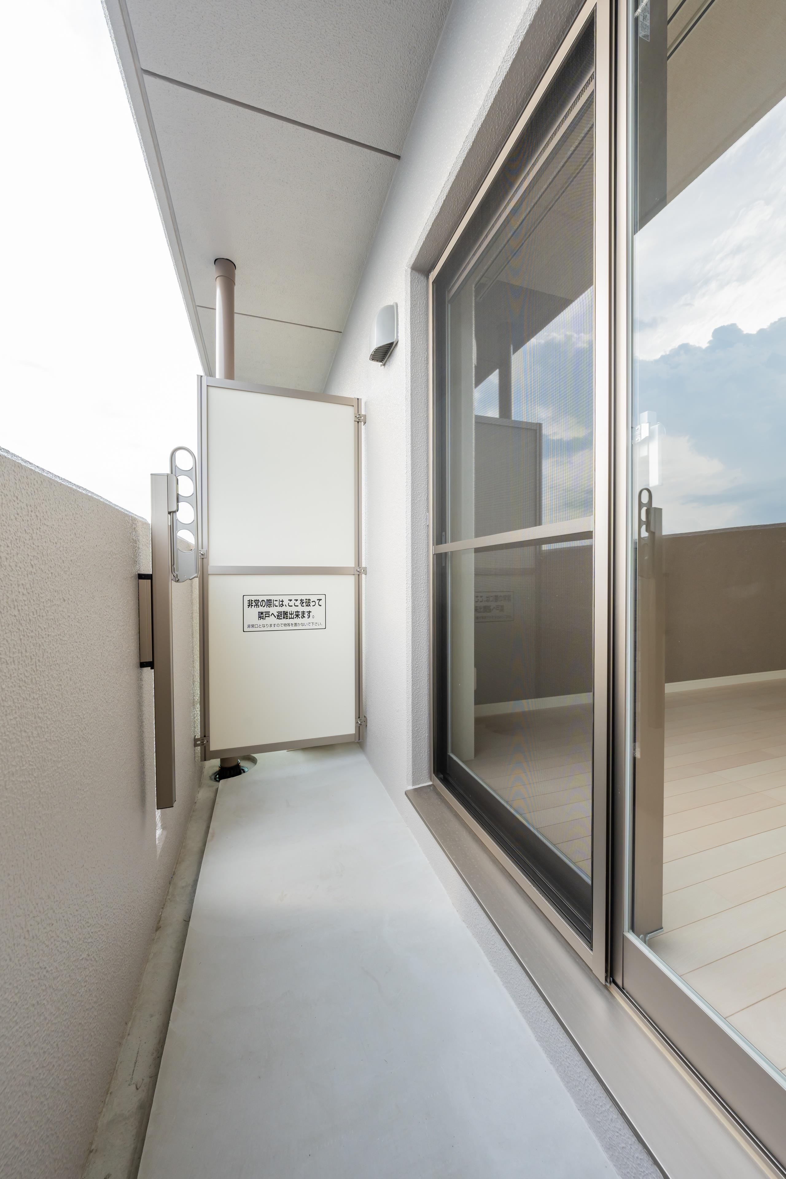 バルコニー　同じ建築会社のイメージ写真になります。