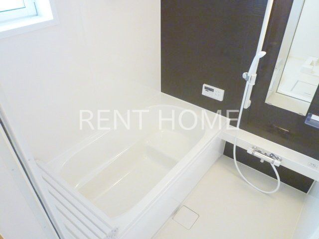 バス・シャワールーム　浴室乾燥機・追い焚き機能付き