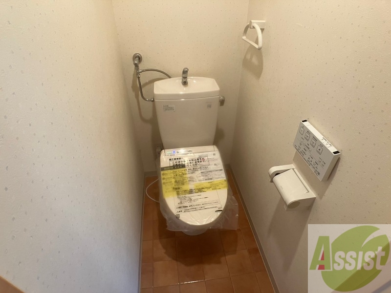 トイレ　シャワートイレになっているので快適です！