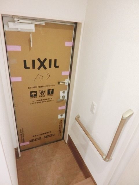 玄関　シューズボックス付きの玄関です！