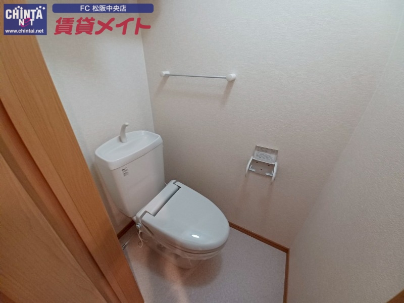 トイレ　反転タイプ参考写真