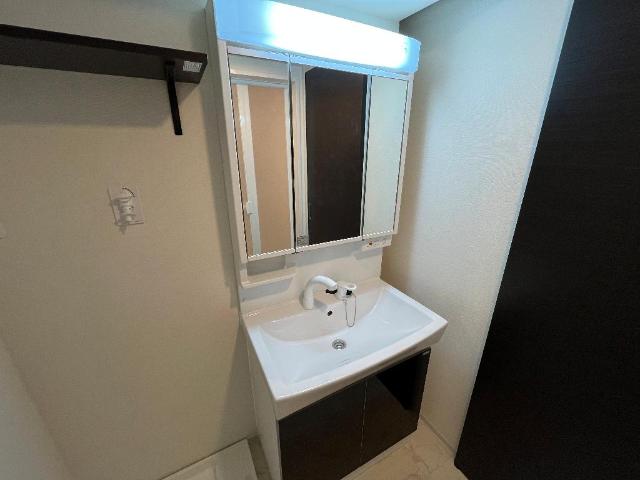 洗面設備　洗髪洗面化粧台（イメージ）