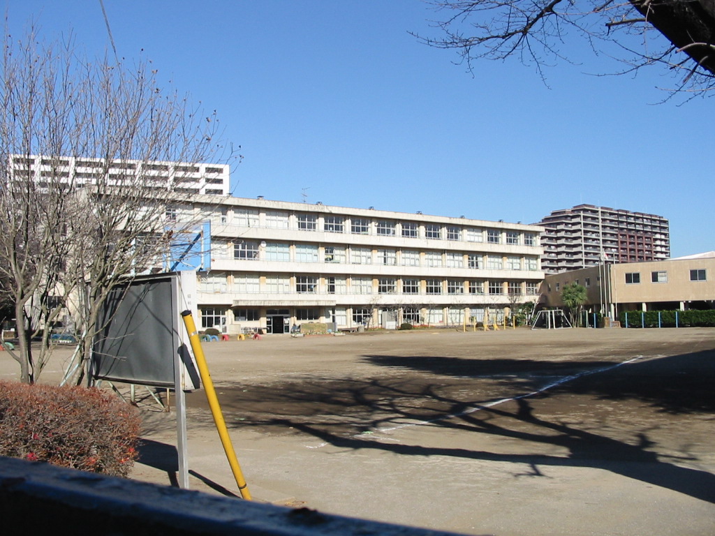 小学校　我孫子市立我孫子第四小学校（小学校）まで1239m
