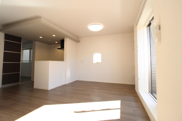 居室・リビング　明るいお部屋です