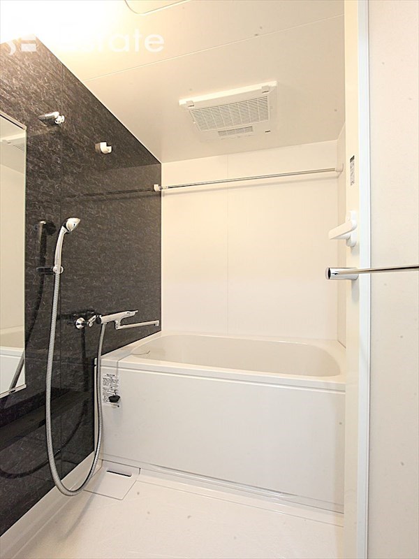 バス・シャワールーム　バスルーム