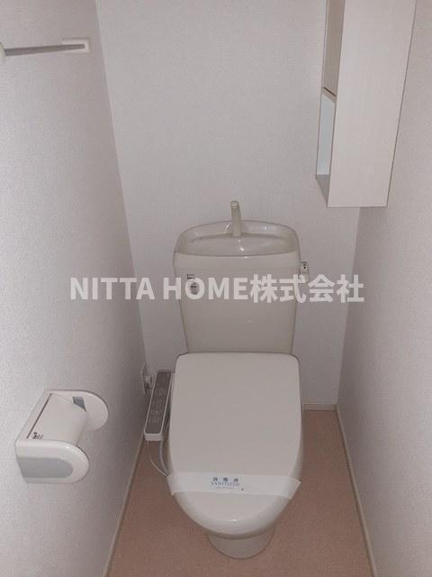 トイレ　もちろん、ウォシュレット付き♪