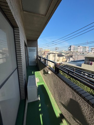 バルコニー　バルコニーがあります