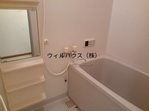 バス・シャワールーム　追い焚き付き！