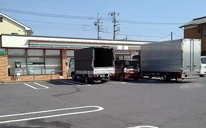 コンビニ　セブンイレブン三郷彦野１丁目店（コンビニ）まで220m