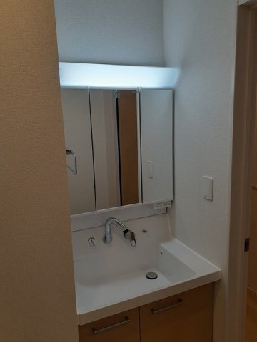 洗面設備　広い洗面スペース