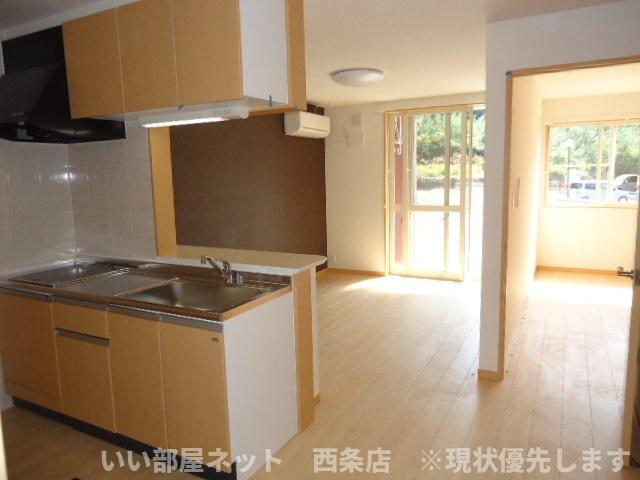 居室・リビング　キッチン