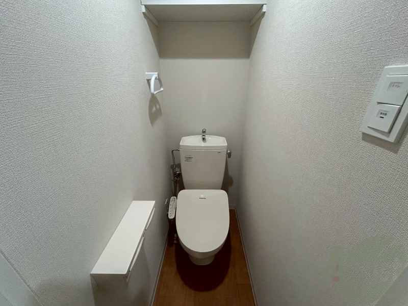 トイレ　こちらはトイレです。清潔感があり、安心して使用できます。