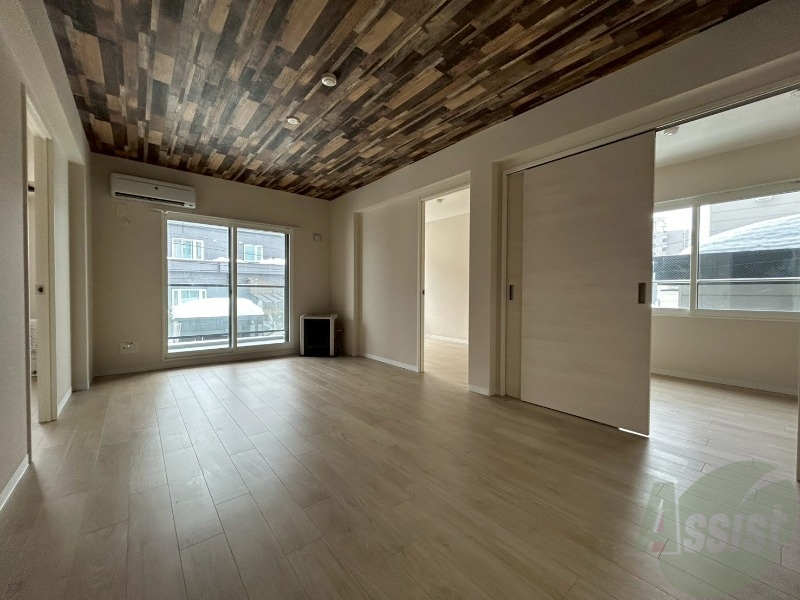 居室・リビング　広くてキレイなお部屋が広がっていて、充実した生活が送れそう。