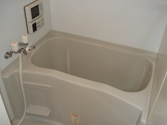 バス・シャワールーム　バス（乾燥機・ＴＶ付）