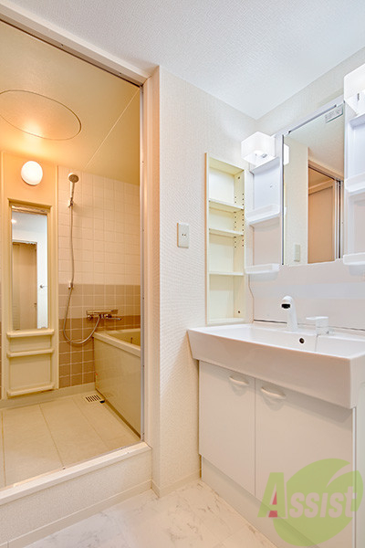 バス・シャワールーム　別部屋イメージ写真