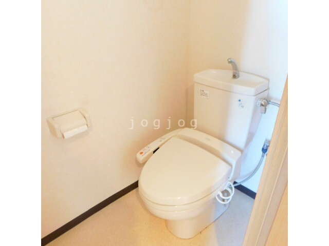 トイレ　嬉しいウォシュレット付き☆