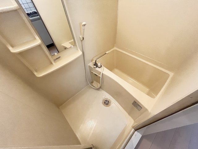 バス・シャワールーム　お風呂です