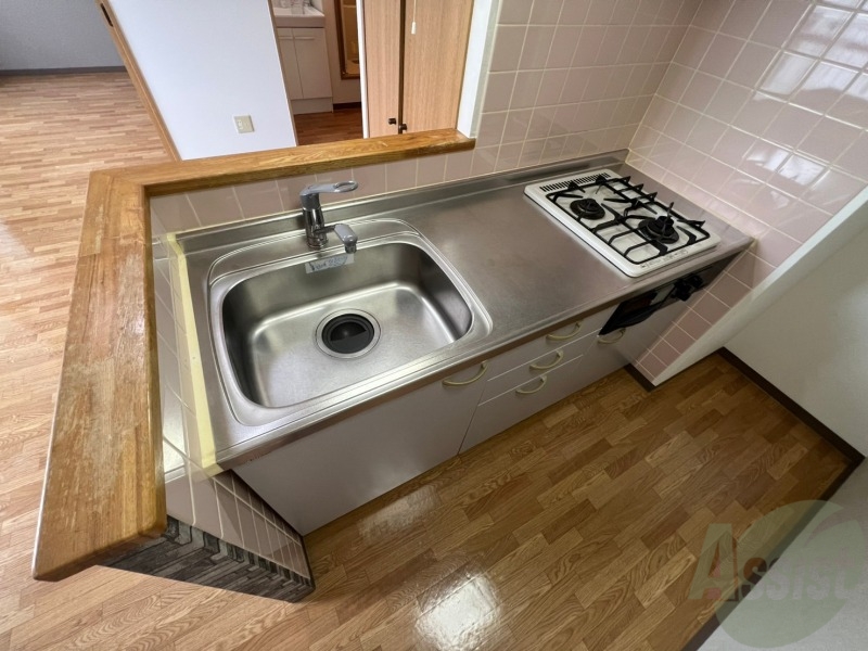 キッチン　キッチンはスペースも広々していて使いやすそうですよ！