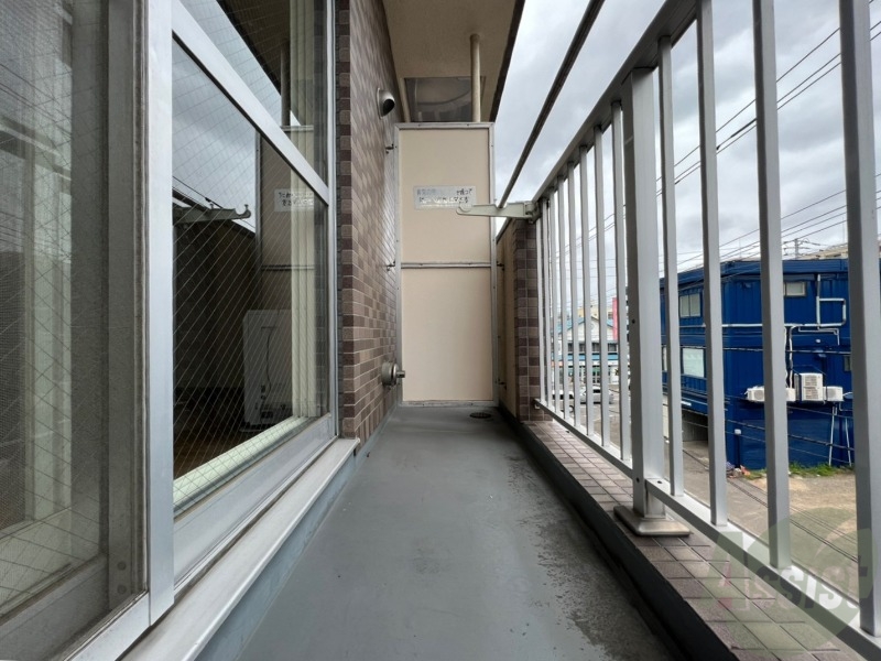 バルコニー　バルコニーです。洗濯物を干したり一息ついたりできますね！