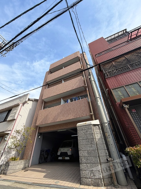 建物外観　スタイリッシュな建物です＾＾