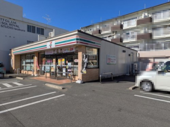 コンビニ　セブンイレブン 岩倉駅西店（コンビニ）まで543m