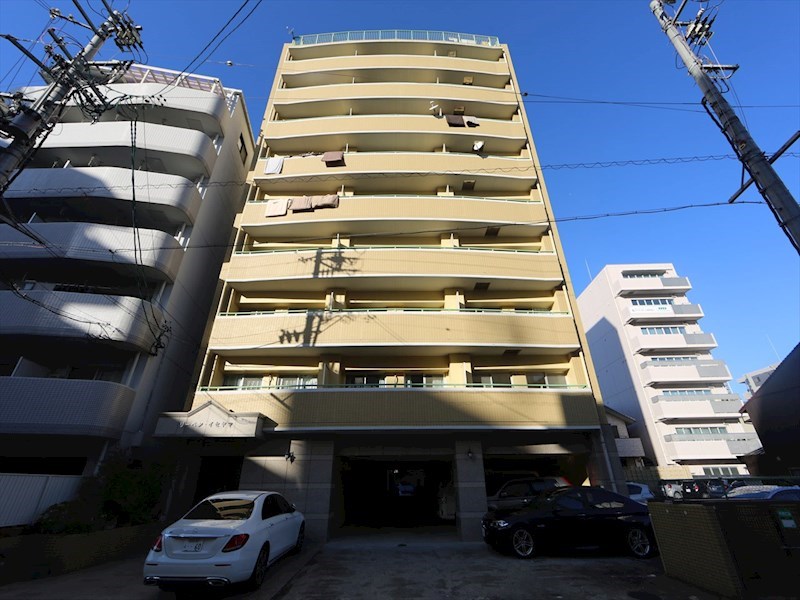 建物外観　外観　オートロック付　宅配ＢＯＸ有り