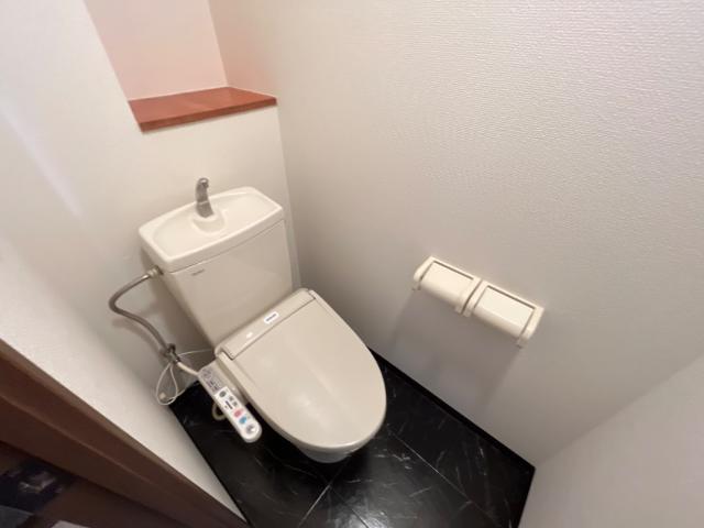 トイレ　シャワー付トイレ