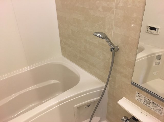 バス・シャワールーム　※写真は別部屋です