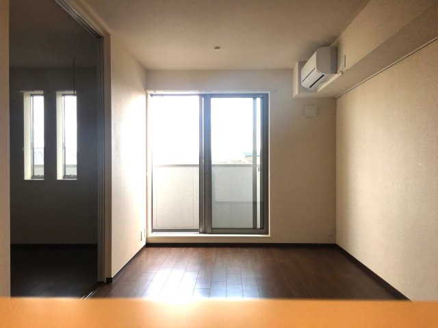 居室・リビング　※写真は別部屋です