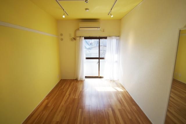 居室・リビング　★日当たりの良いお部屋です★