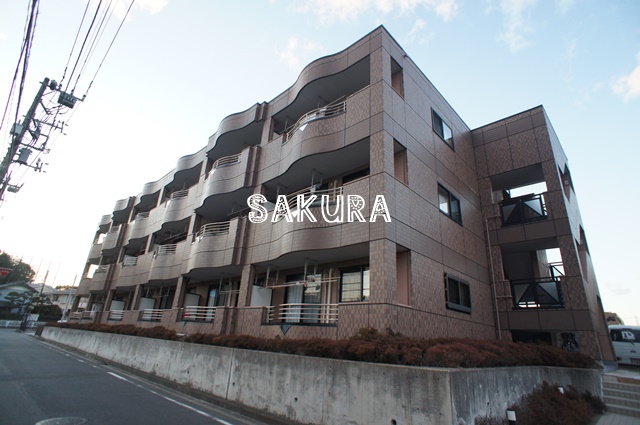 建物外観　最上階・角部屋の物件♪