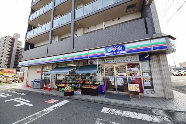 コンビニ　スリーエフ相模大塚駅前店（コンビニ）まで530m