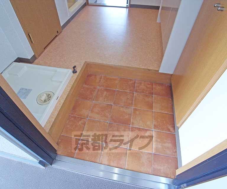 玄関　築浅物件です