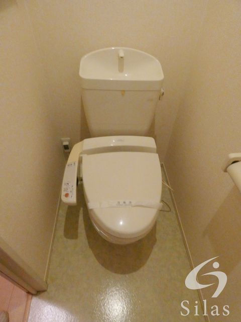 トイレ　同仕様反転タイプ