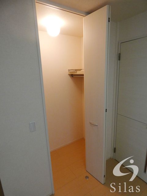 収納　同仕様反転タイプ