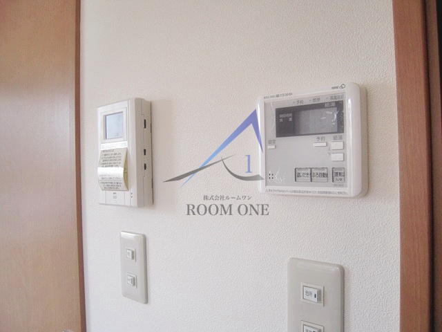 セキュリティ　モニター付きインターホンです。