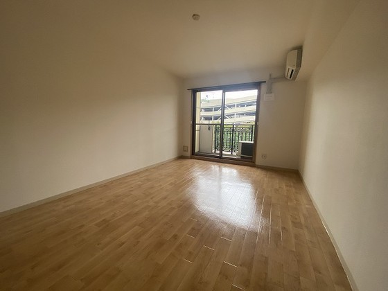 居室・リビング　※別部屋の写真です