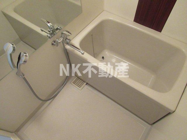 バス・シャワールーム　ゆったり過ごせるお風呂です