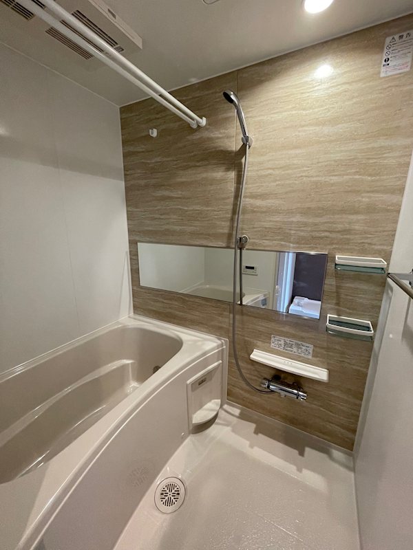 バス・シャワールーム　追い焚き＆浴室乾燥機付！