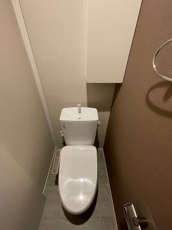 トイレ　温水洗浄便座付！